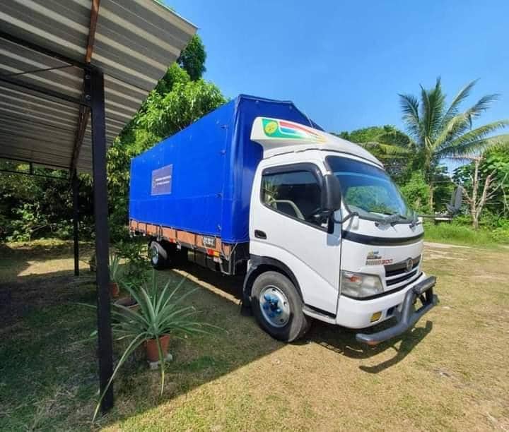 Lorry Rental With or Without Manpower